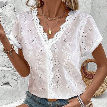 🌞NEU: Sommerkollektion mit bis zu 50% Rabatt 🛍️Elegantes Damen-Oberteil aus weißer Spitze – V-Ausschnitt, kurze Ärmel – feminin, luftig & vielseitig