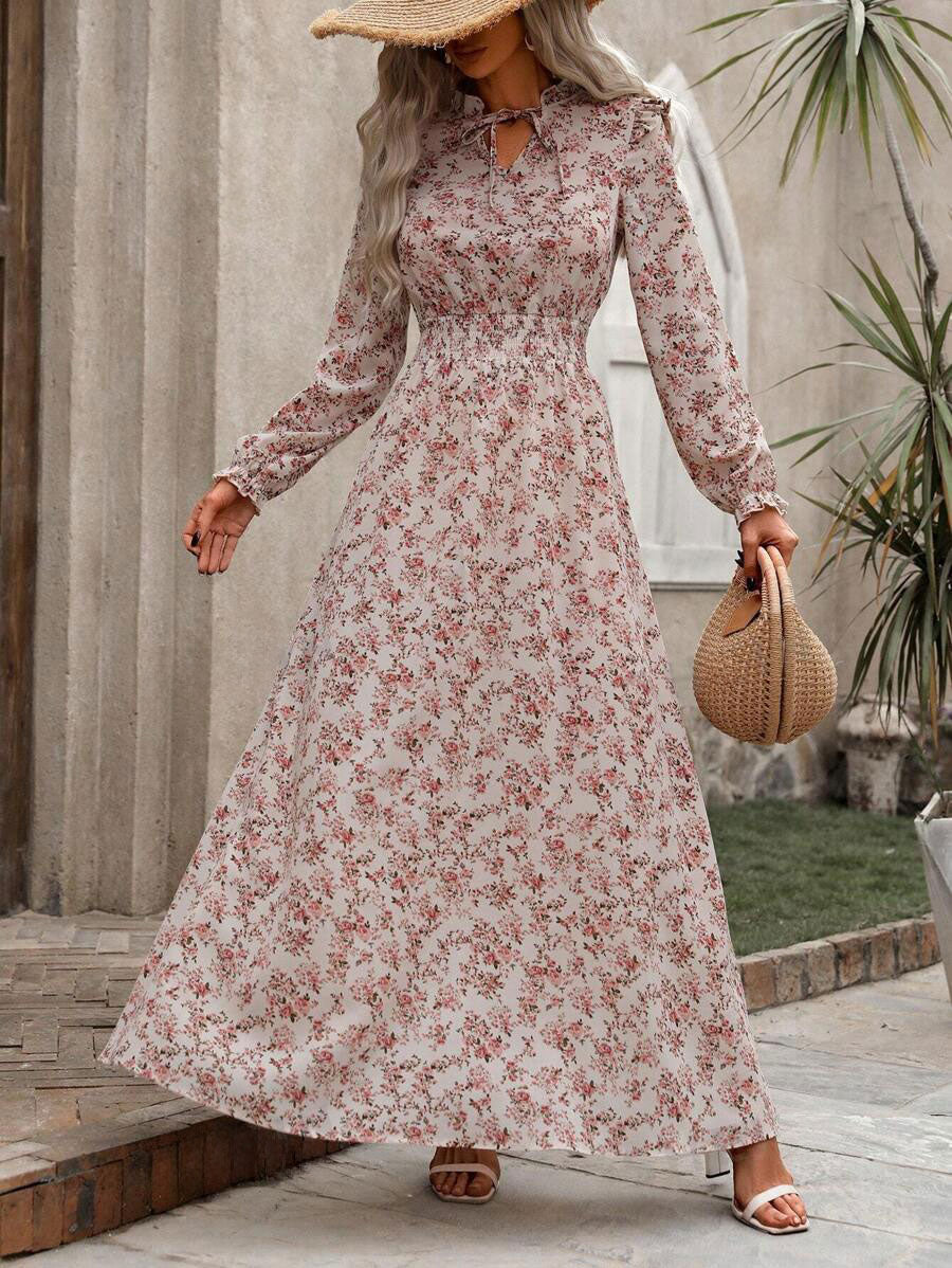 ✨LUNE Damen Urlaubs-Stil Kleines Blumenmuster Tailliertes Maxi-Kleid