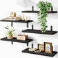 Wandgemonteerde zwevende houten planken met halfronde ijzeren beugels voor de badkamer, kruidenrek in de keuken en plantendisplay in de woonkamer