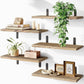 Wandgemonteerde zwevende houten planken met halfronde ijzeren beugels voor de badkamer, kruidenrek in de keuken en plantendisplay in de woonkamer